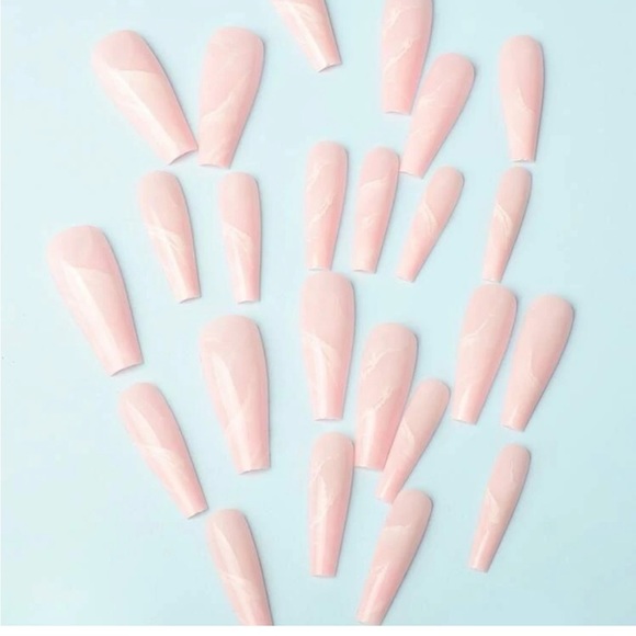 Set of 24 gorgeous marbled pink nails - Picture 3 of 5
